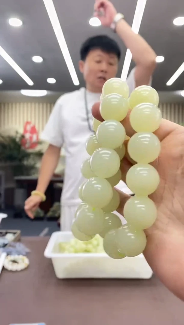 和田玉未镶嵌颈饰卡18