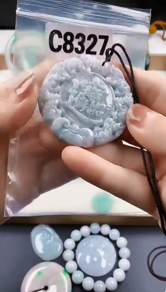 颈饰未镶嵌翡翠天然翡翠吊坠挂件