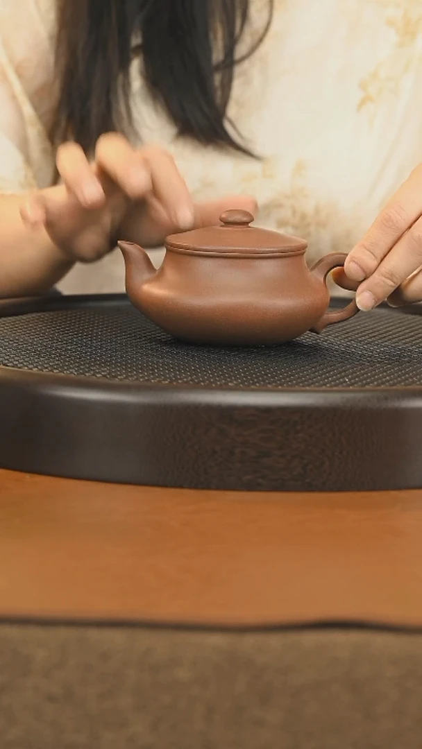 茶壶紫砂706 曲壶底槽清 180cc