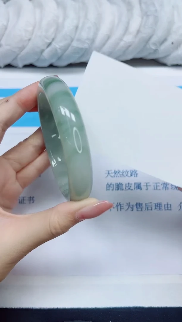 石英质玉手镯未镶嵌272/60.2