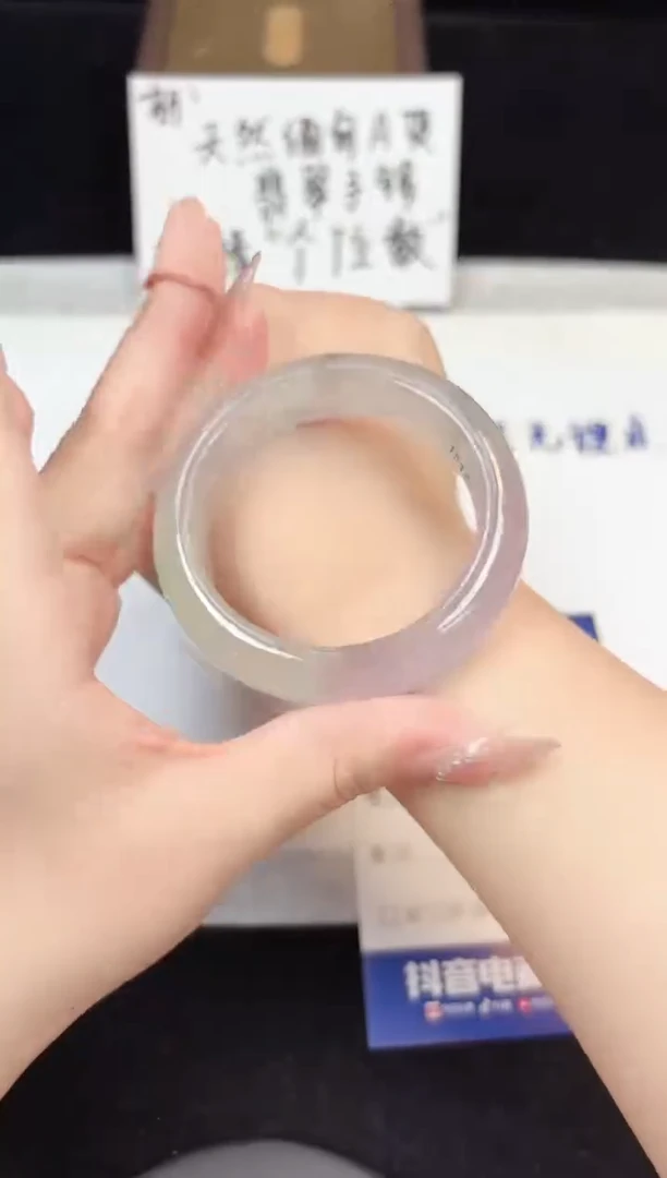 翡翠手镯未镶嵌55