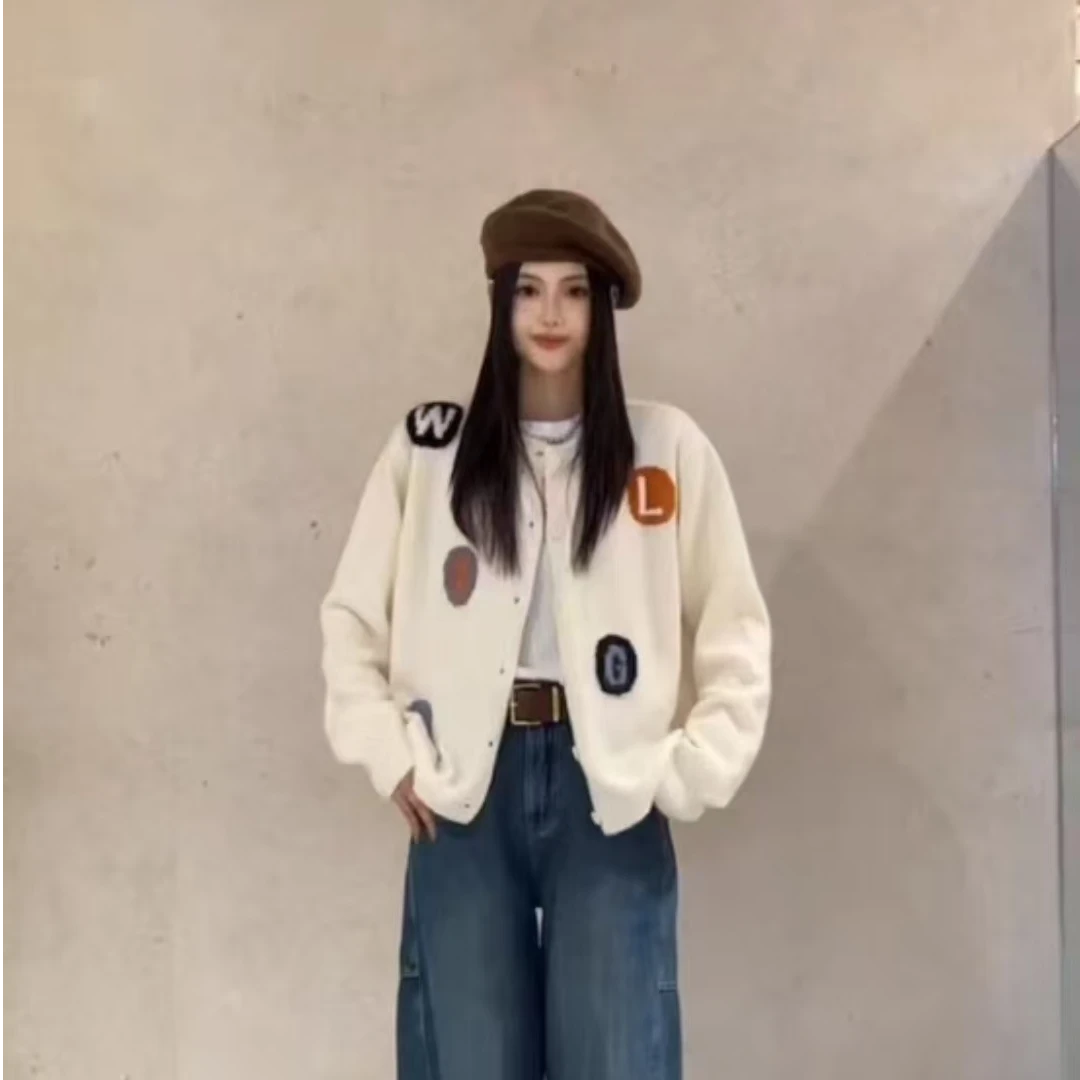 0022字母时尚开衫毛衣