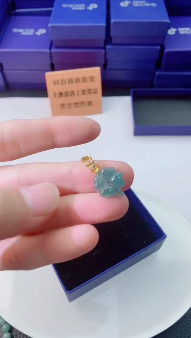 翡翠未镶嵌颈饰1111111111