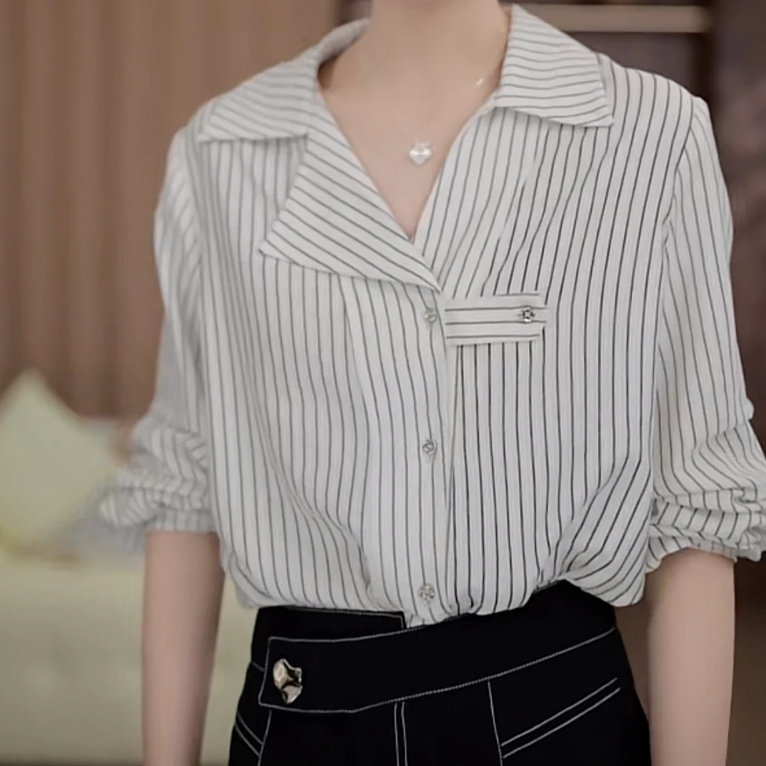设计感条纹长袖翻领衬衫女2025新款春季时尚轻奢气质宽松显瘦上衣
