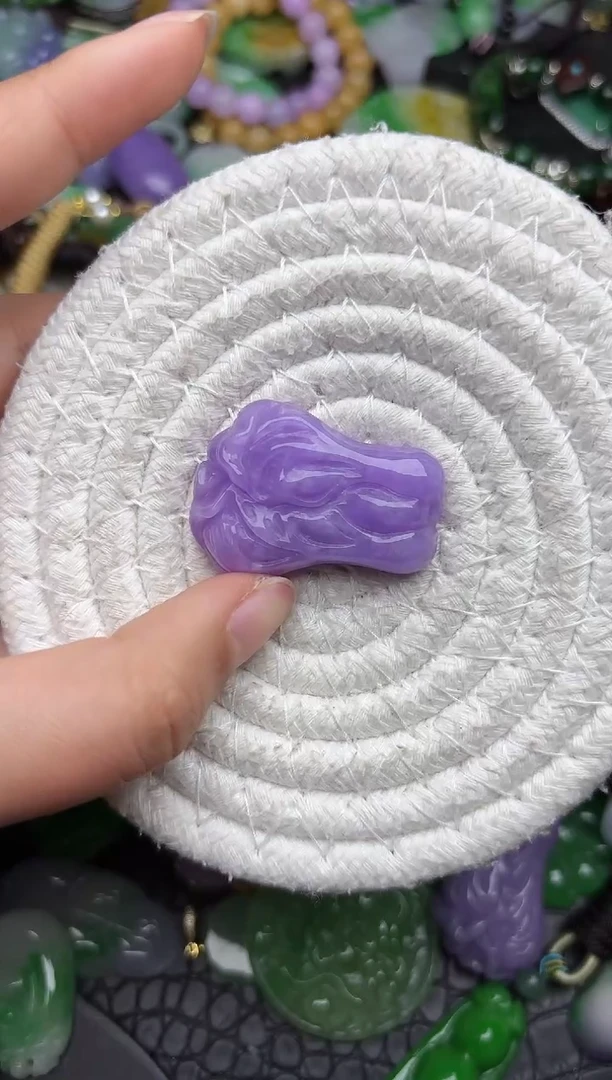 颈饰未镶嵌翡翠缅甸翡翠吊坠