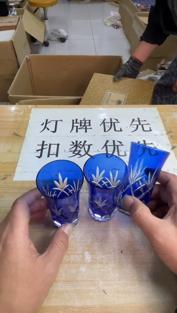 玻璃迷你款风*语默认微瑕，no退no换，介意勿拍