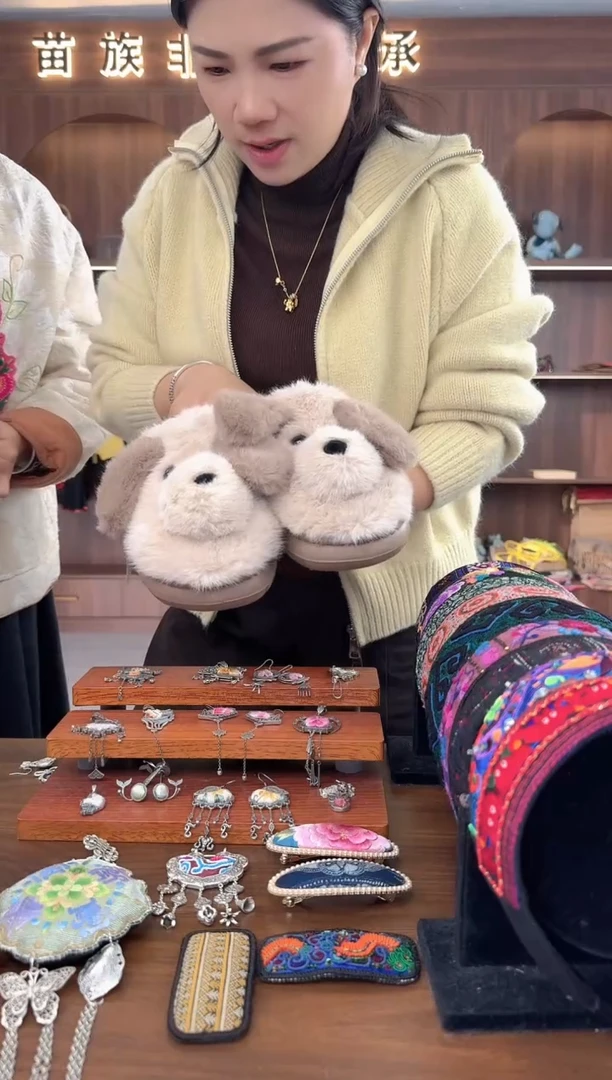 刺绣扶光苗绣传承L10