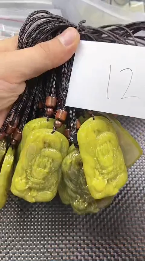 岫玉未镶嵌其他多样性发货一件微瑕