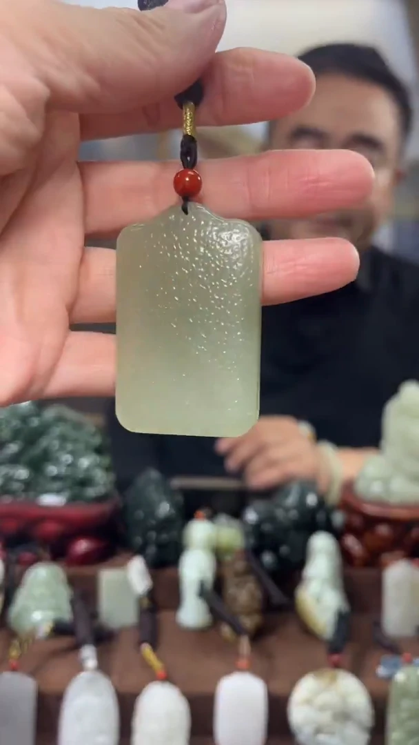 颈饰未镶嵌和田玉·