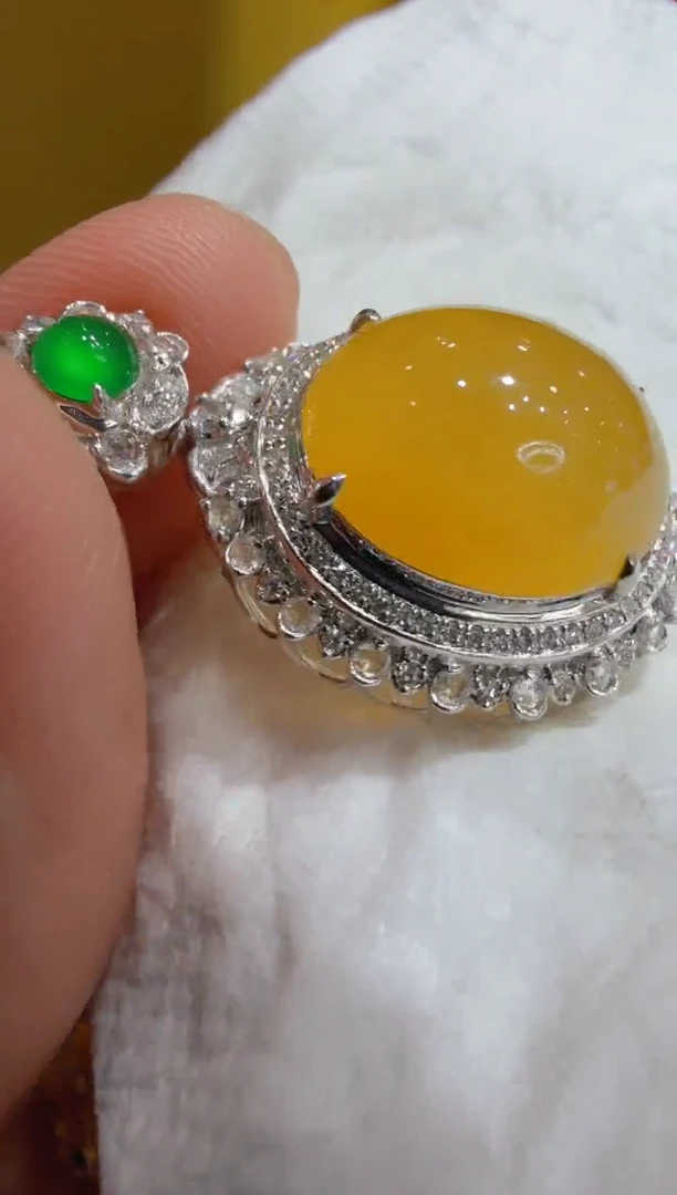 吊坠(不含链)18K金镶嵌翡翠多样性团购发一件