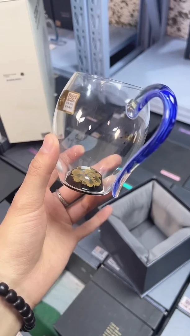 花语，怡然茶海凤尾幽蓝