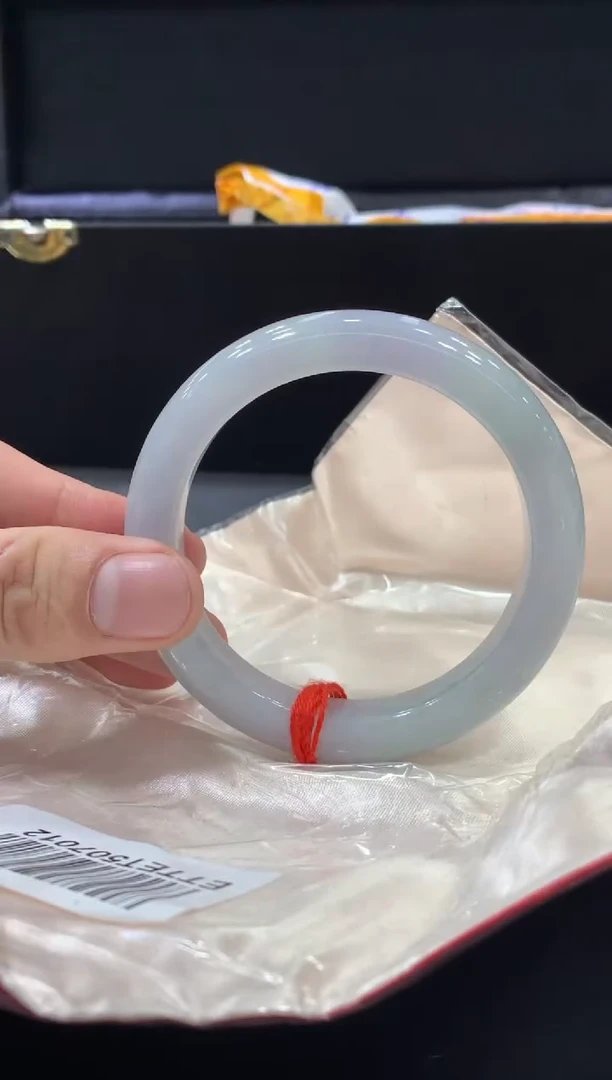 未镶嵌手镯翡翠翡翠手镯