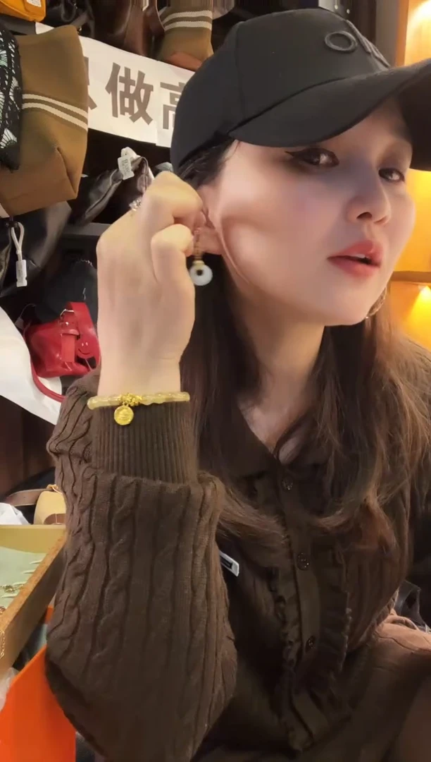牛皮（革）高端订制时尚百搭女士 卡包  挂件