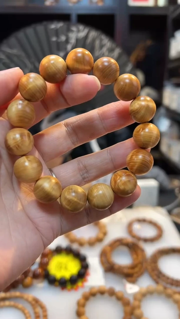 崖柏1.5龙胆微闪圆珠单圈太行浮力