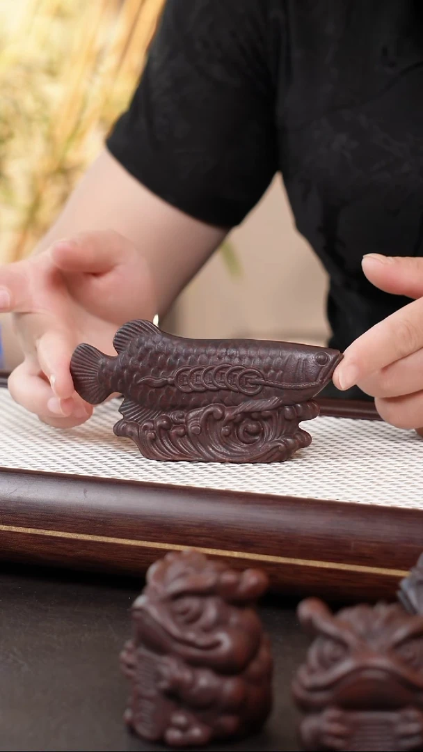 茶壶紫砂茶宠龙鱼