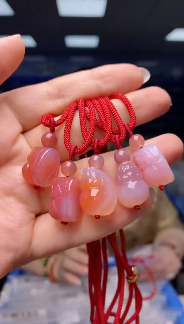 【闪购商品】玛瑙/玉髓颈饰未镶嵌多样性发货发其一