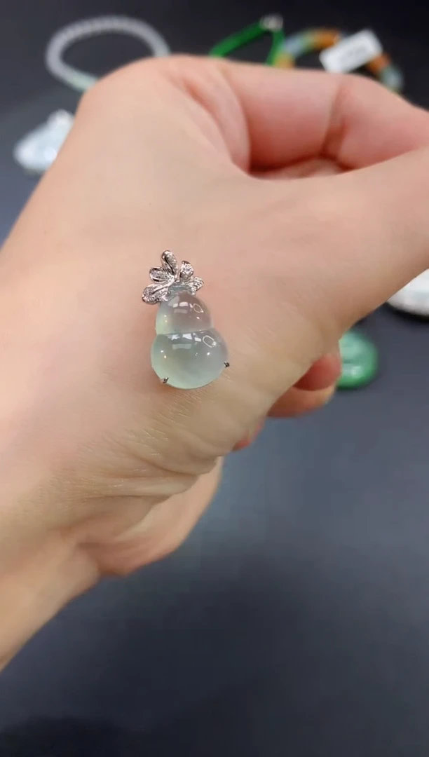 翡翠18K金镶嵌吊坠(不含链)葫芦|980