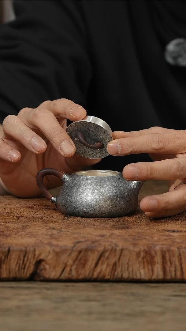 银器丨冰裂纹石瓢小壶