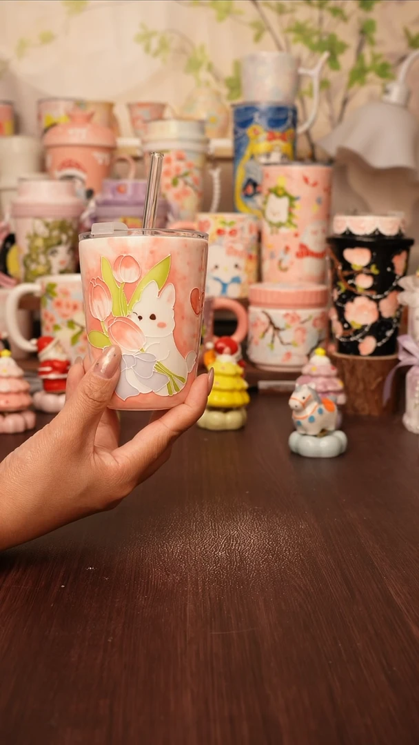 陶景德镇手绘的杯子