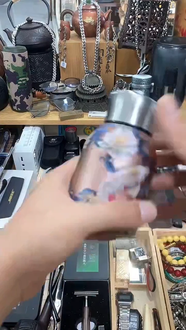 瓷片闪购商品  如图所示