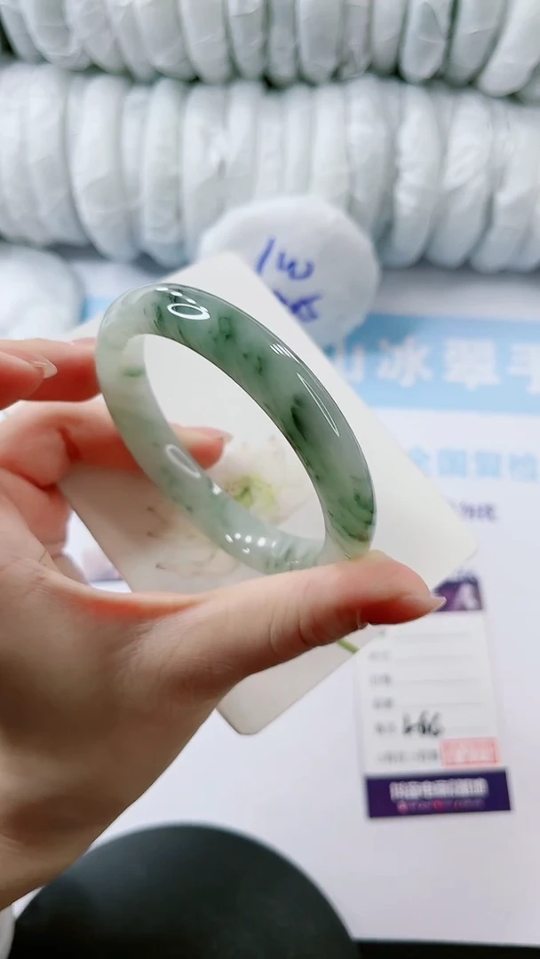 【闪购商品】石英质玉手镯未镶嵌多样性发货L66