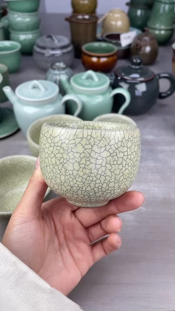 青瓷仓储清仓福利龙蛋