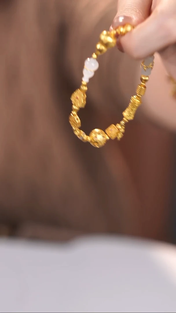 18K金镶嵌手链和田玉@