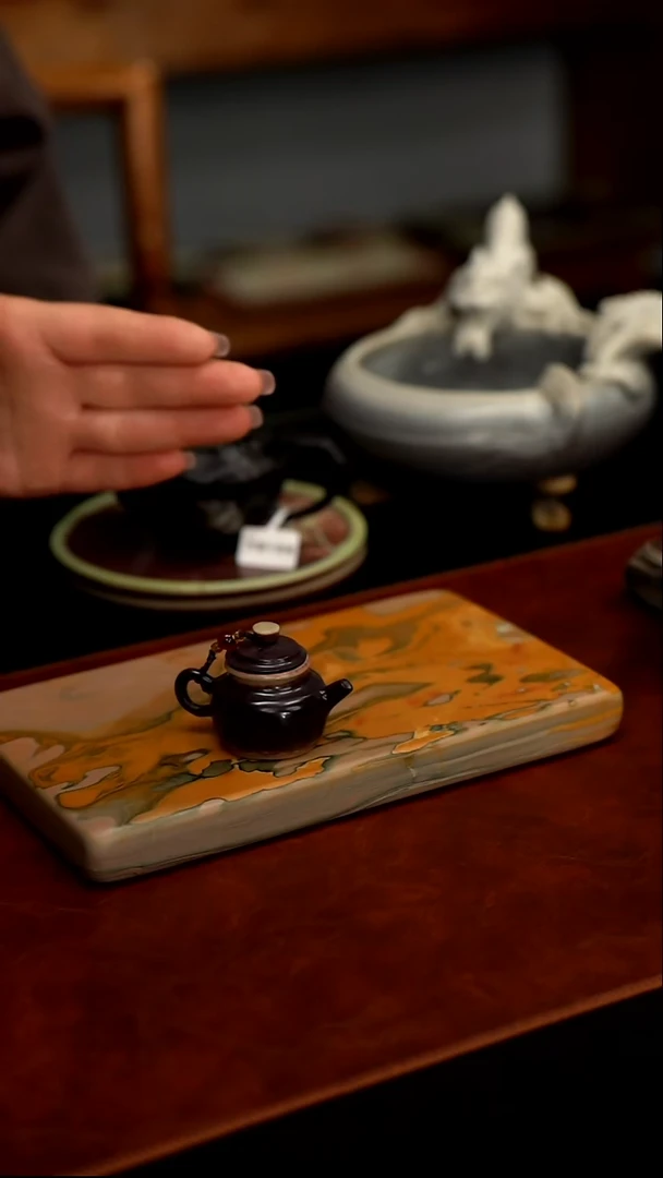 紫袍玉带石把把胡