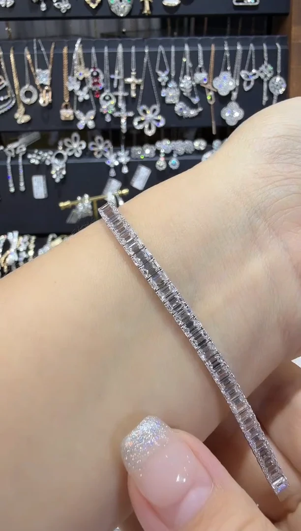 18K金镶嵌实验室培育钻石手镯