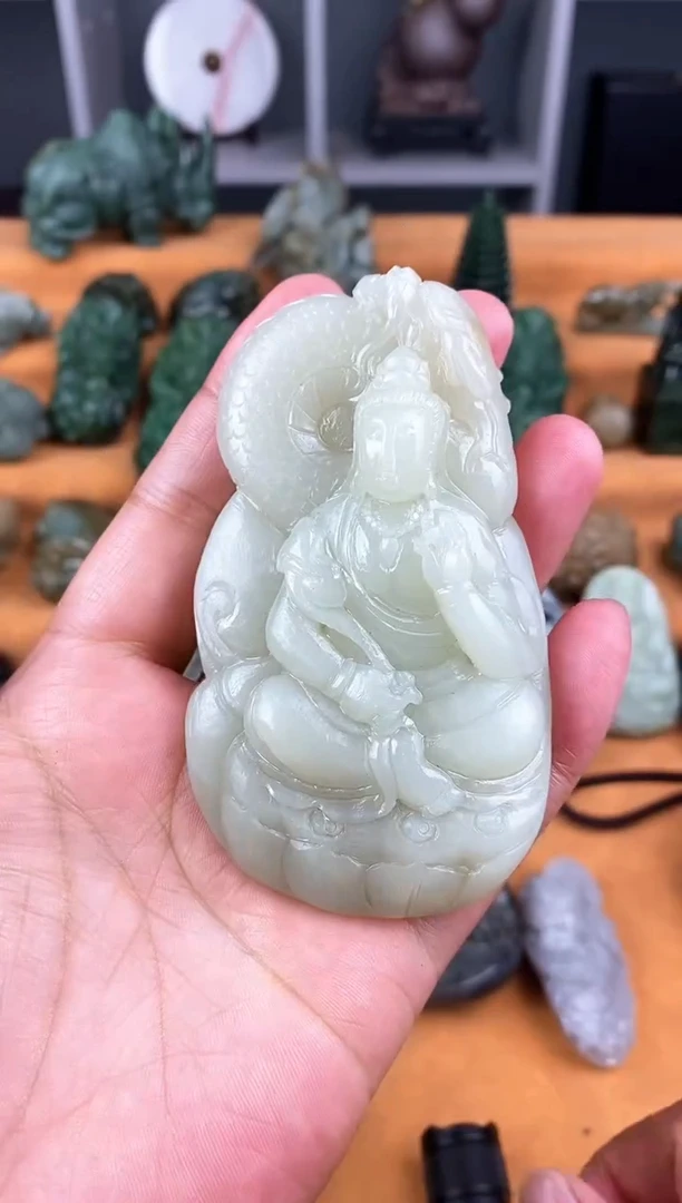 颈饰未镶嵌和田玉1