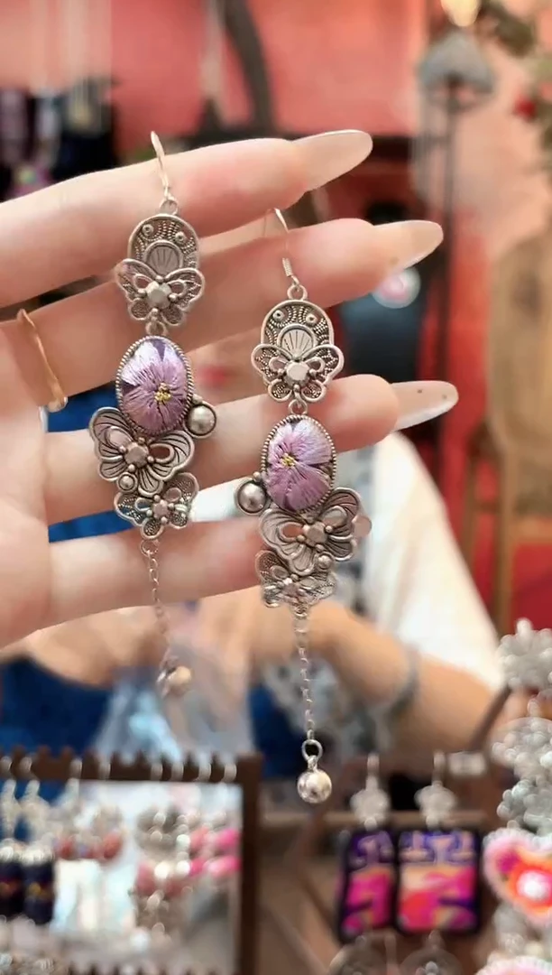 织绣云织谣老绣饰品115