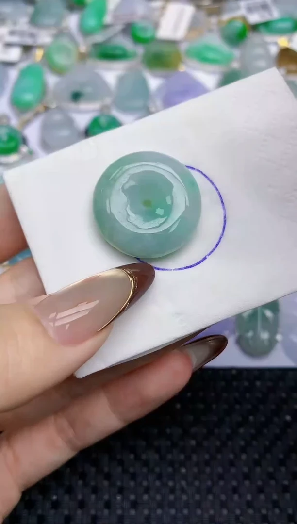 颈饰未镶嵌翡翠   天然翡翠A货  百元以上9米证书费自理