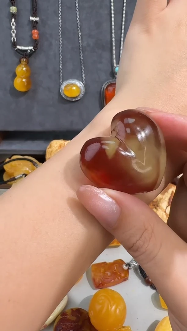 未镶嵌琥珀裸石我****好琥珀