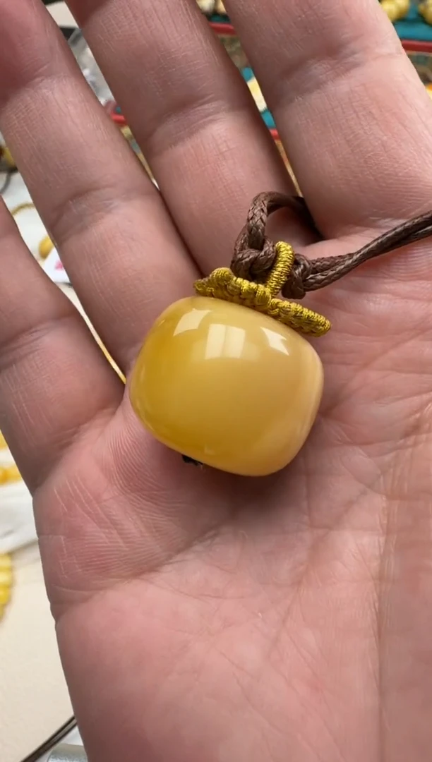 琥珀未镶嵌珠宝奇石XD1168