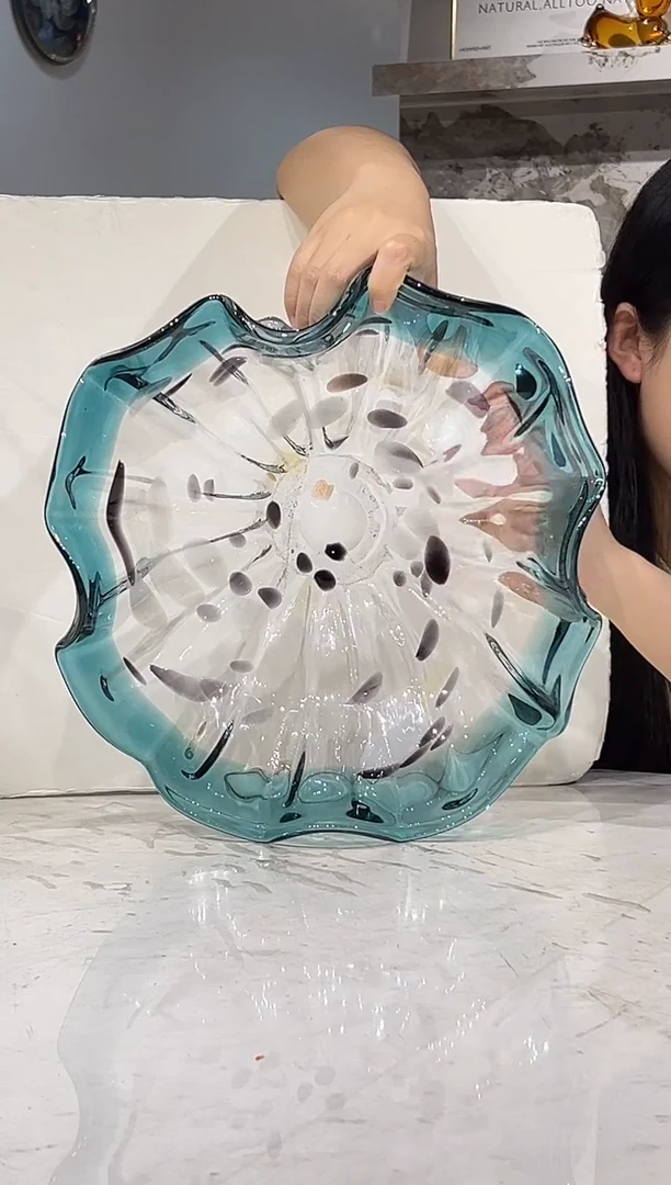 蓝色荷叶琉璃小果盘