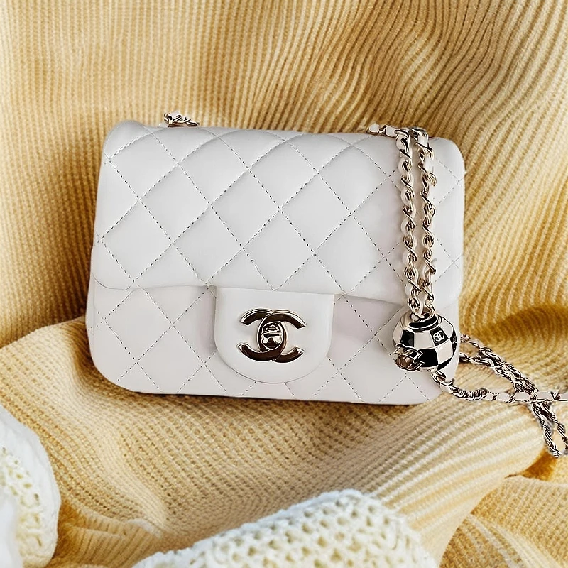 99新 Chanel/香奈儿 【杨贵妃专属】芯片足球系列白色方胖子单肩包