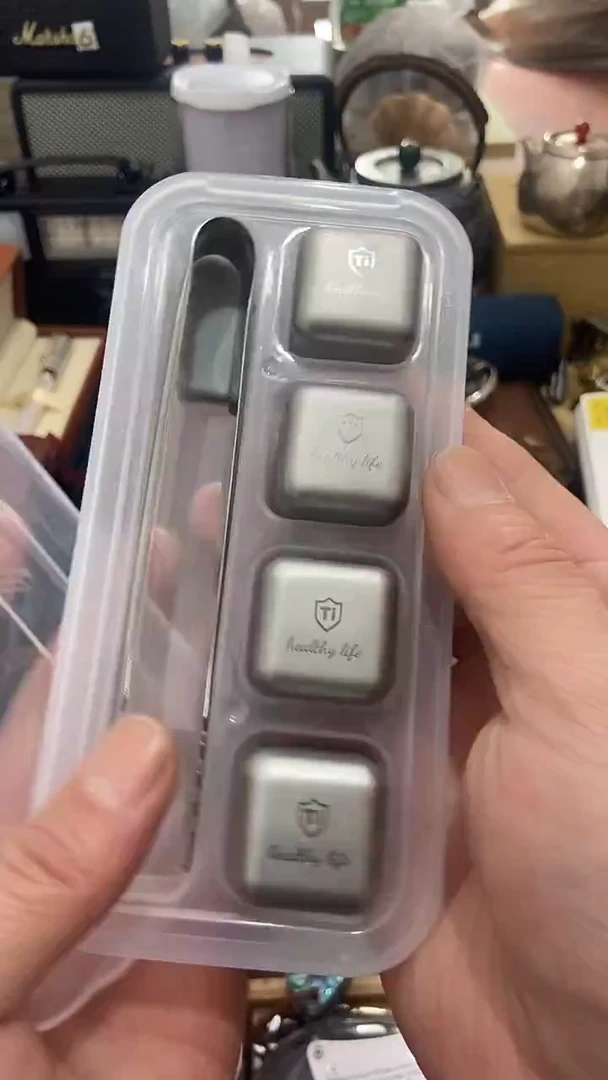 瓷片闪购商品 如图所示