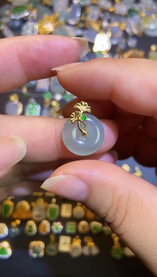 翡翠18K金镶嵌吊坠(不含链)天然A货翡翠