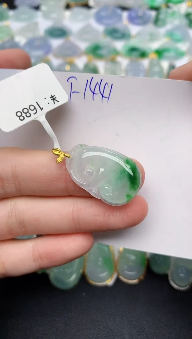 颈饰18K金镶嵌翡翠天然缅甸A货翡翠百元以上9元证书费自理