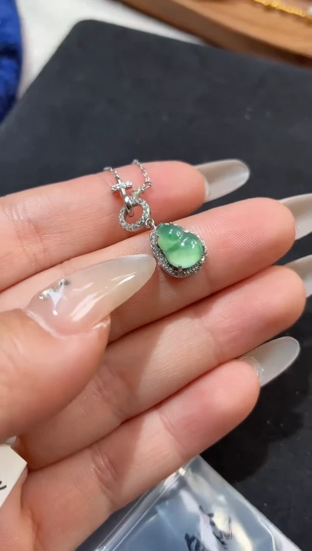 吊坠(不含链)银S925镶嵌翡翠吊坠