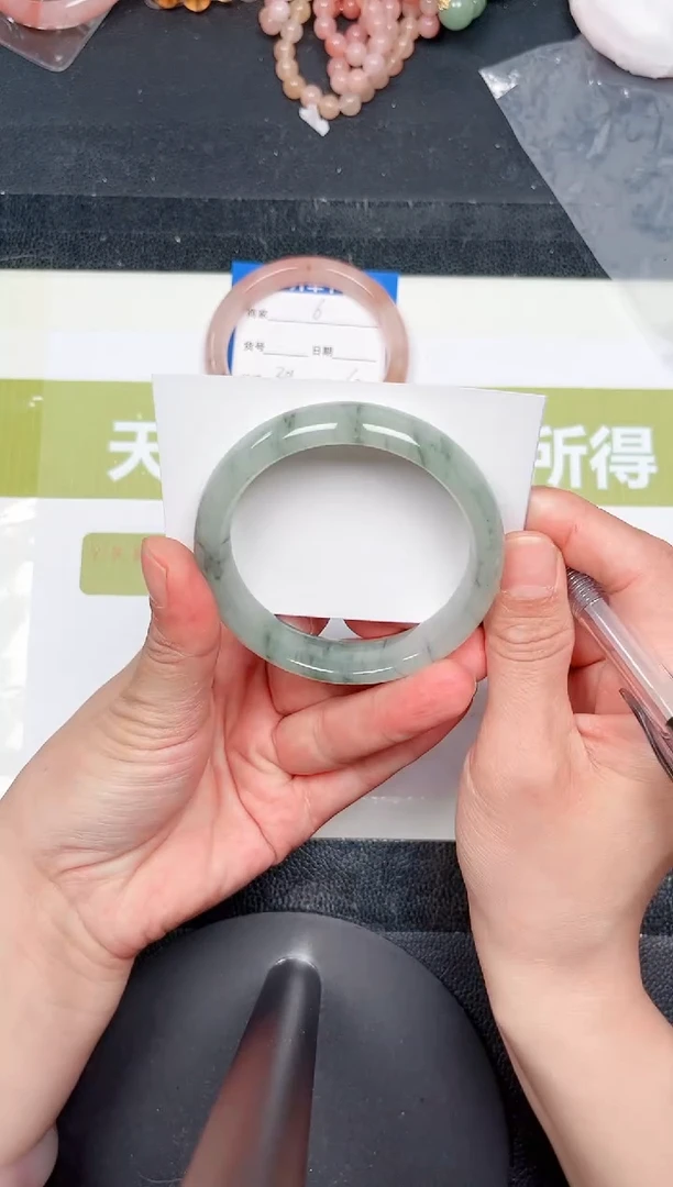 石英质玉手镯未镶嵌7-58