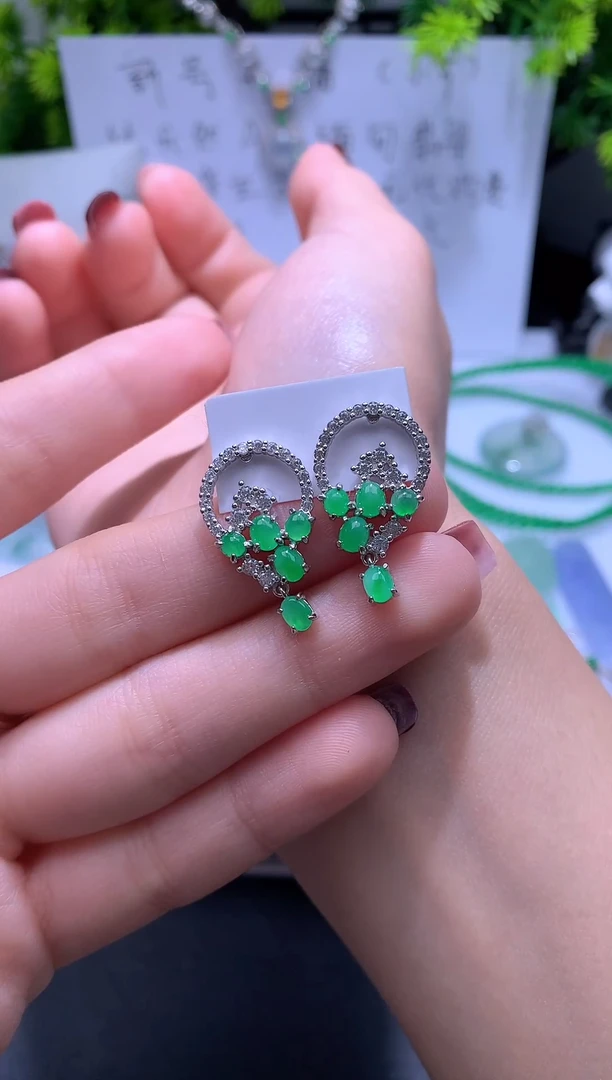 颈饰银S925镶嵌翡翠可***^净货