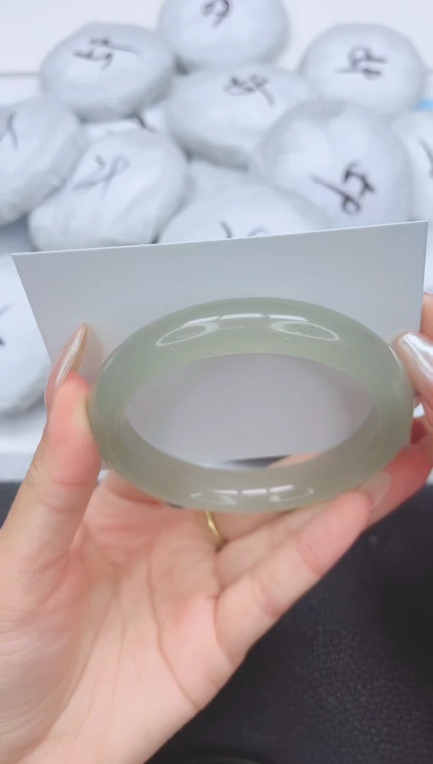 未镶嵌手镯石英质玉18-61.5