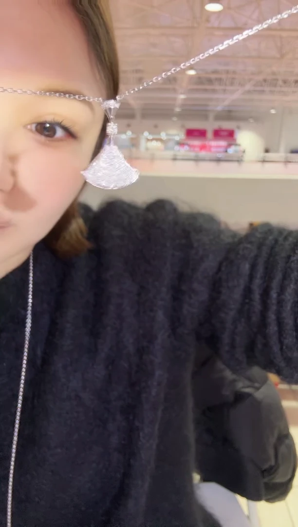 铂Pt950镶嵌项链钻石超大号裙子