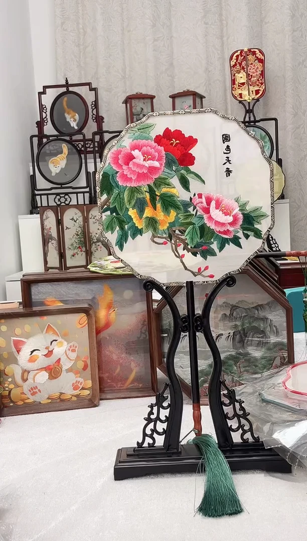 扇子绣作品手工团扇