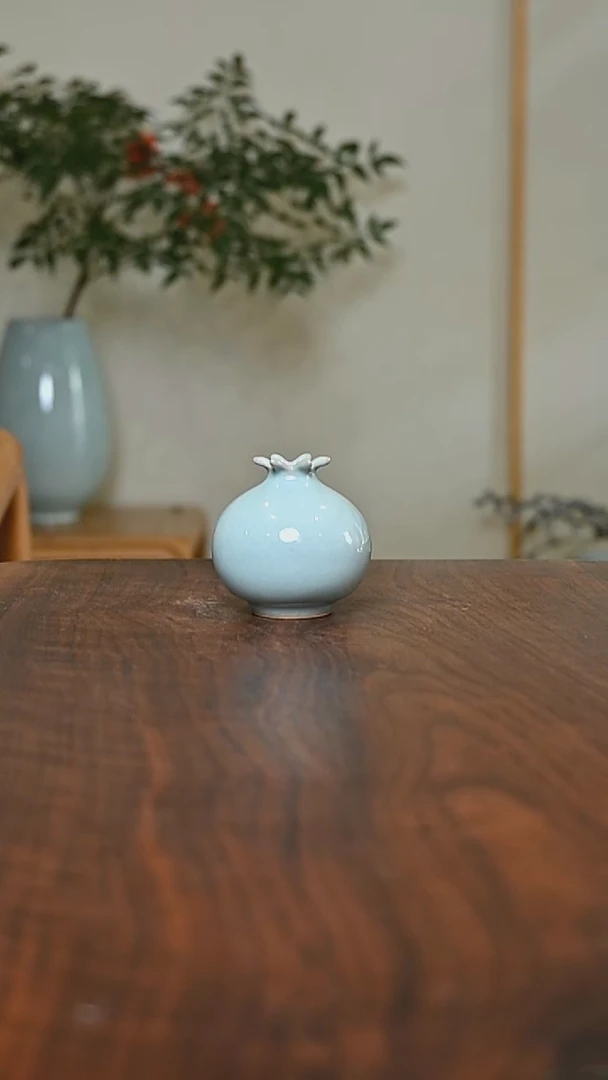 石榴瓶 天青 微瑕 朱家汝窑款