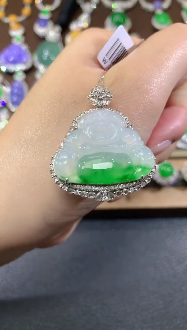 吊坠(不含链)18K金镶嵌翡翠C84