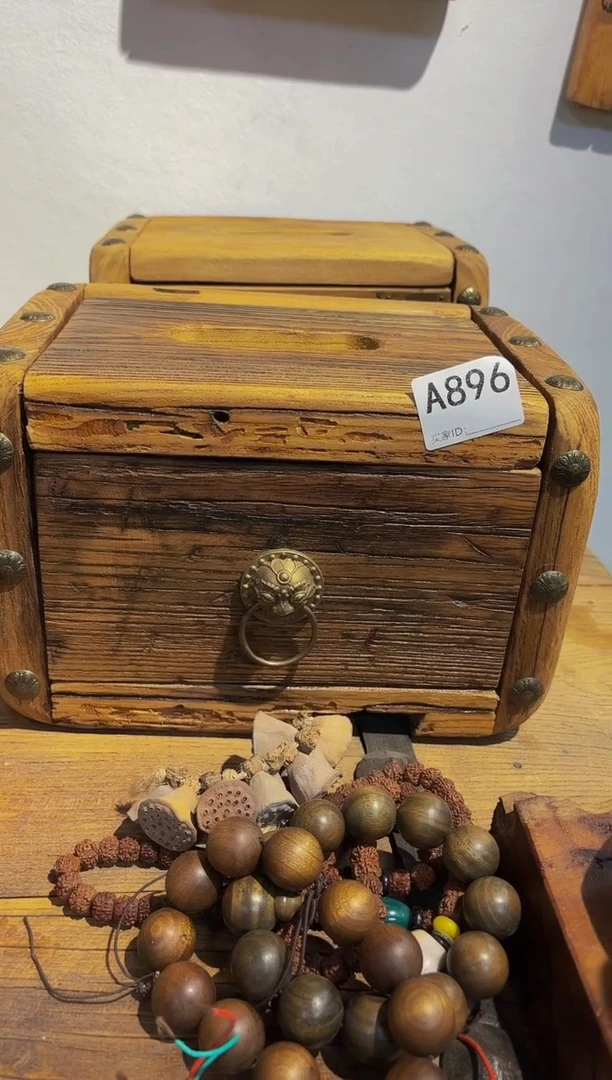 初*?风化老门板丙烯画挂画