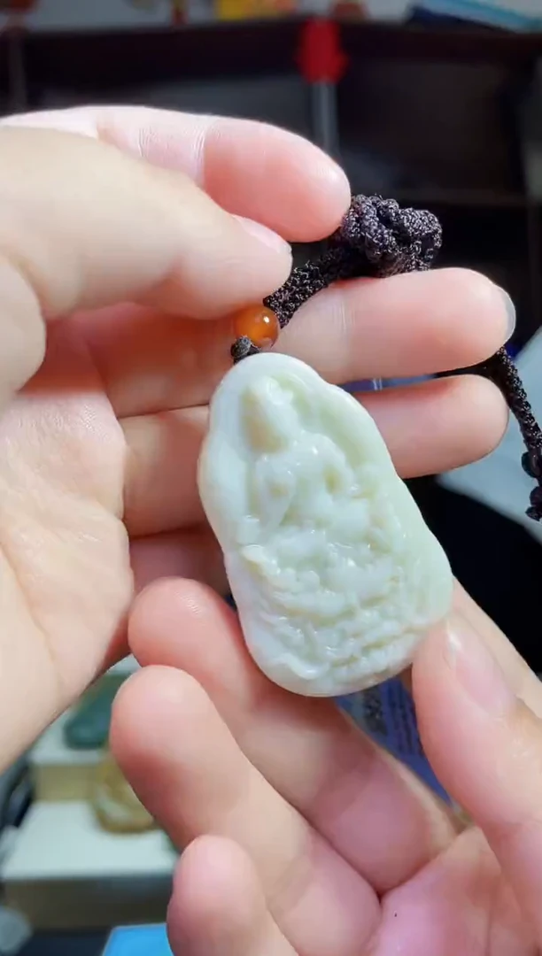 和田玉未镶嵌颈饰1