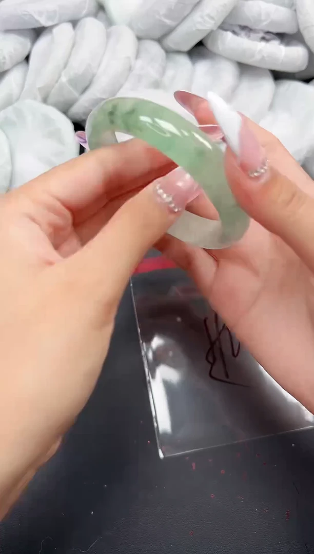 精品手镯，一物一拍T-055